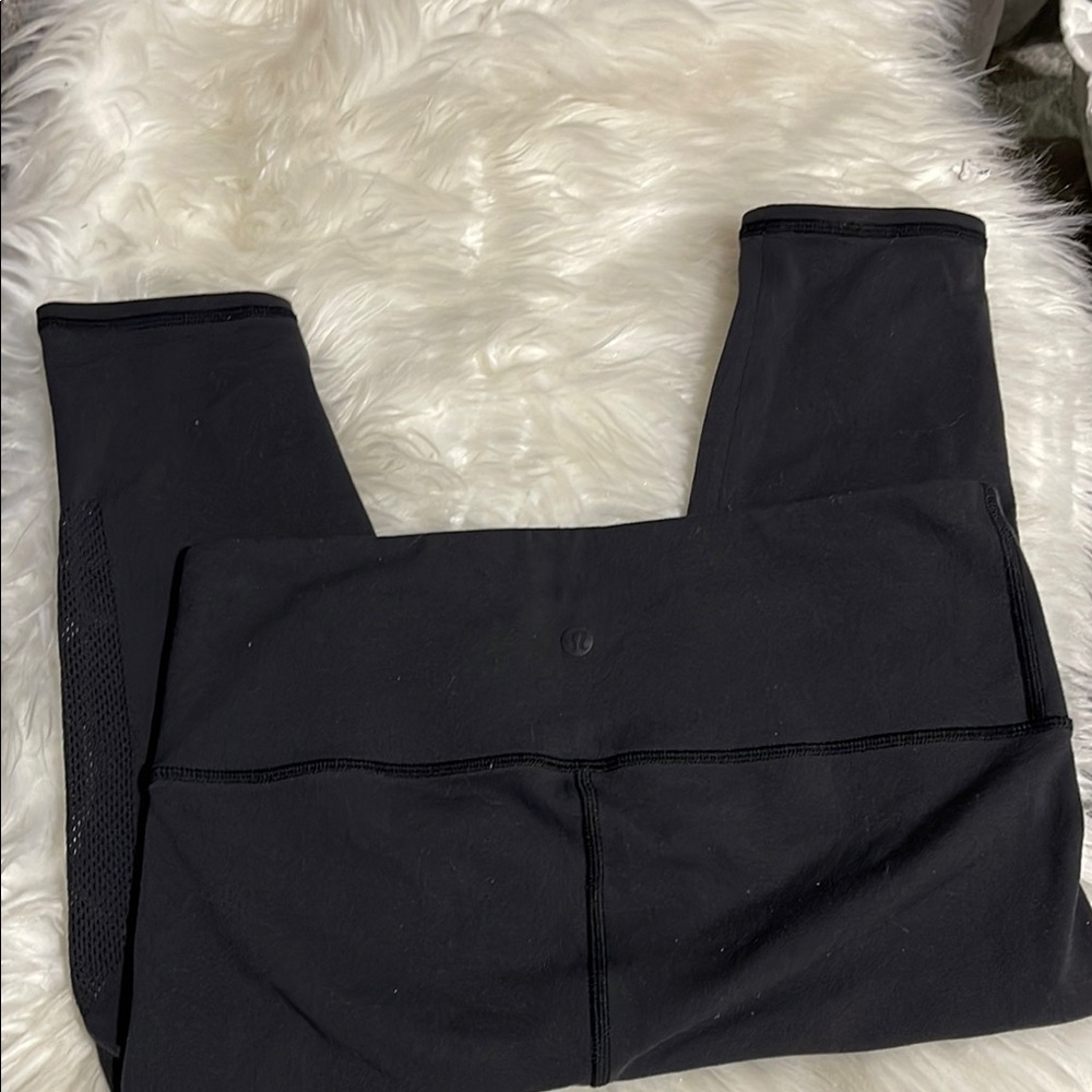 Lululemon Black Leggings reveal  crop